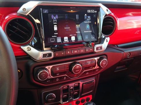 Used 2023 Jeep Wrangler Unlimited Sport image 19