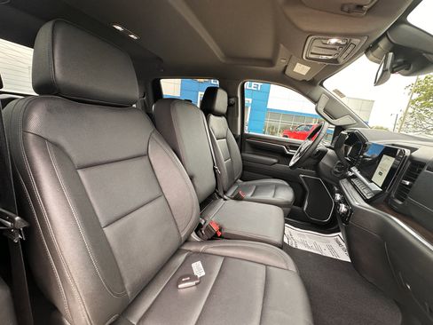 Used 2025 GMC Sierra 1500 SLT image 43