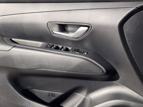 New 2026 Hyundai Tucson SE image 17