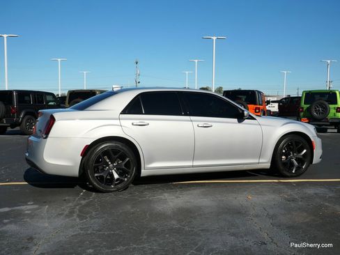 Used 2023 Chrysler 300 S w/ Comfort Group image 13
