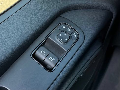 Used 2025 Mercedes-Benz Sprinter 2500 image 19