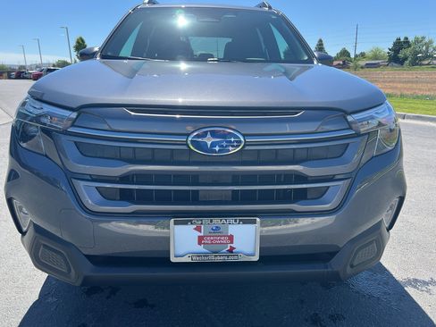 Used 2026 Subaru Forester Premium AWD/4WD image 30