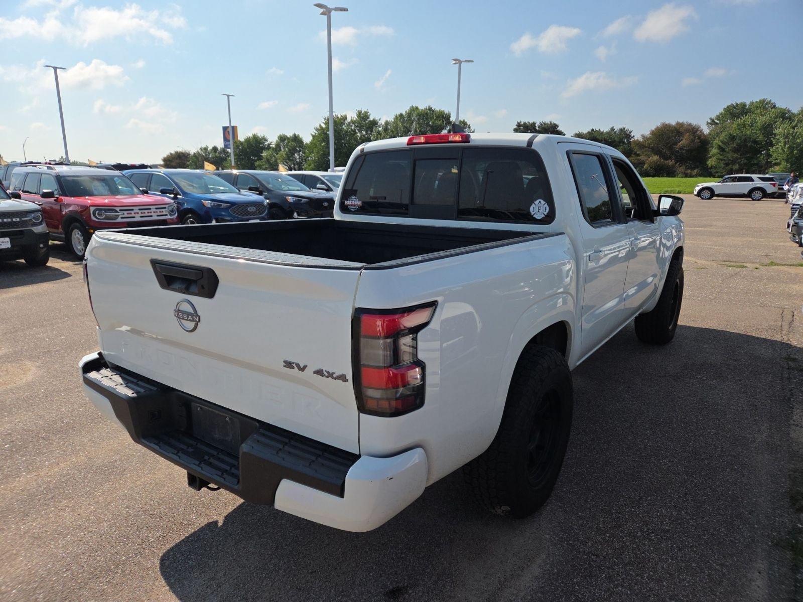 Used 2022 Nissan Frontier SV AWD/4WD image 5
