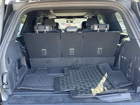 New 2025 Lincoln Navigator Reserve w/ Jet Appearance Package AWD/4WD image 12