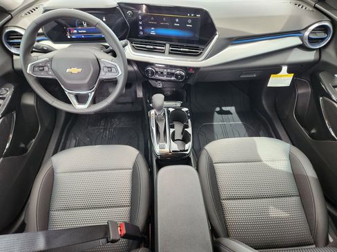 New 2026 Chevrolet Trax LT w/ Driver Confidence Package FWD image 17