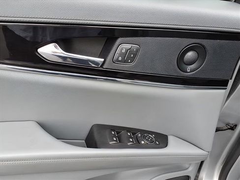 Used 2021 Lincoln Nautilus Reserve image 18