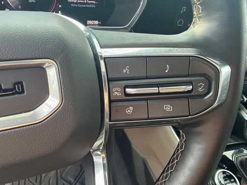 Used 2023 GMC Canyon Denali AWD/4WD image 14