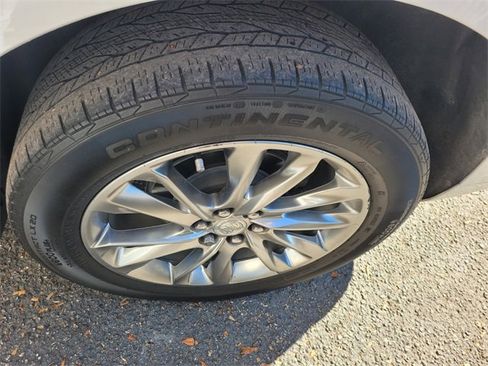 Used 2022 Buick Enclave Avenir w/ Avenir Technology Package image 4