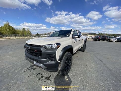 New 2026 Chevrolet Colorado Trail Boss AWD/4WD image 1