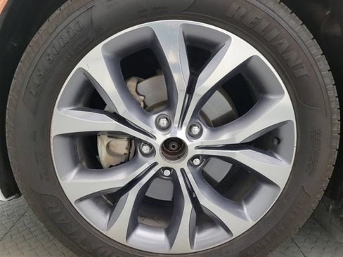 Used 2017 Chrysler Pacifica Limited FWD image 31