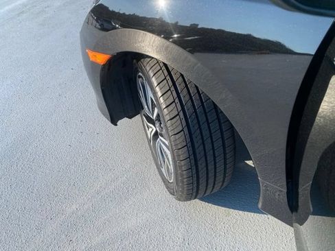 Used 2018 Honda Civic EX-T image 19