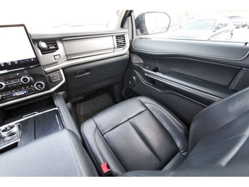 Used 2023 Ford Expedition Max XLT RWD image 14