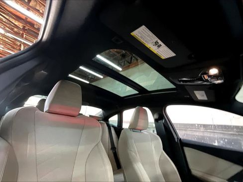 Used 2025 BMW M235i xDrive w/ Premium Package image 25