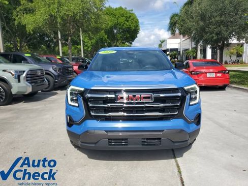 Used 2025 GMC Terrain Elevation AWD/4WD image 6