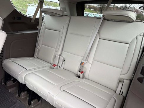 Used 2023 GMC Yukon XL Denali w/ Advanced Technology Package image 30