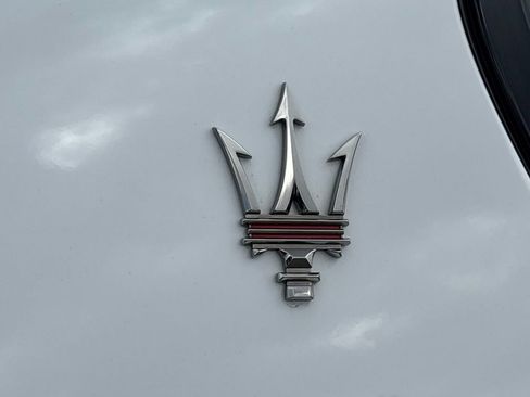 Used 2024 Maserati Grecale Trofeo AWD/4WD image 6