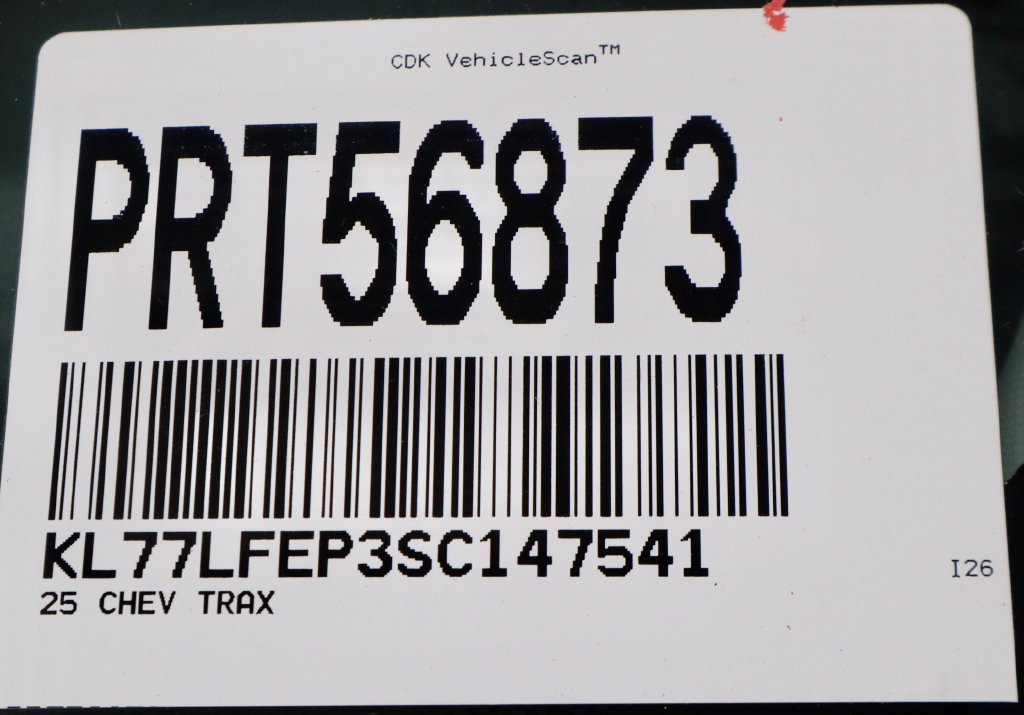 Used 2025 Chevrolet Trax LS FWD image 34