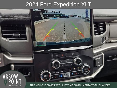 Used 2024 Ford Expedition XLT RWD image 24