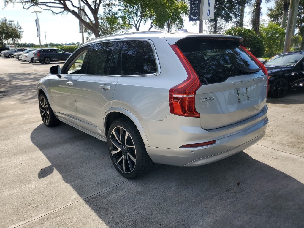 Used 2022 Volvo XC90 T6 Momentum w/ Advanced Package AWD/4WD image 4