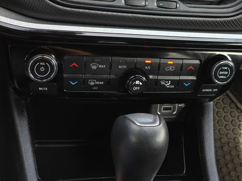 Used 2025 Jeep Compass Trailhawk AWD/4WD image 22