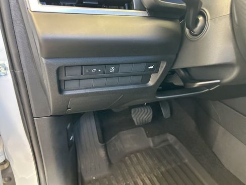 New 2026 Mitsubishi Outlander SE image 40