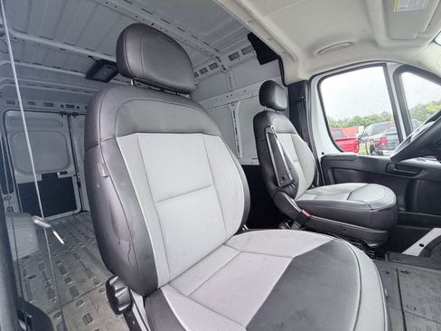 Used 2026 RAM ProMaster 2500 w/ Convenience Group FWD image 28