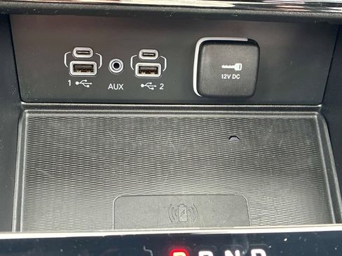 Used 2023 Jeep Grand Cherokee Overland w/ Luxury Tech Group IV AWD/4WD image 35