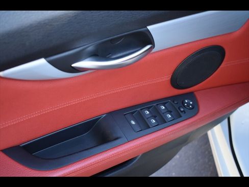 Used 2016 BMW Z4 sDrive28i RWD image 25