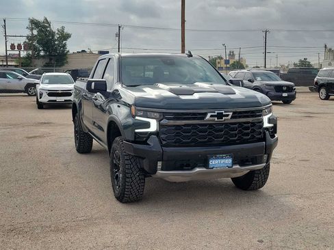 Used 2025 Chevrolet Silverado 1500 ZR2 w/ Technology Package AWD/4WD image 2