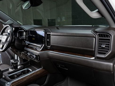 Used 2023 GMC Sierra 1500 Elevation w/ Preferred Package image 18