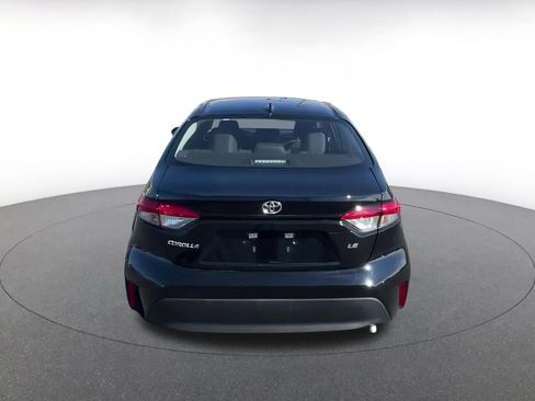 Used 2025 Toyota Corolla LE image 12
