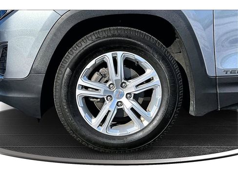 Used 2019 GMC Terrain SLE w/ Driver Convenience Package image 11