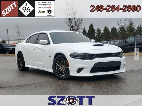 Used 2022 Dodge Charger Scat Pack w/ Plus Group RWD image 1