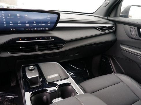 Used 2025 Buick Enclave Preferred image 21