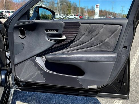 Used 2019 Lexus LS 500 AWD image 12