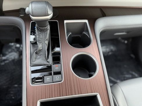 Used 2021 Toyota Sienna XLE image 21