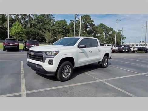 Used 2024 Chevrolet Colorado LT w/ LT Convenience Package image 38