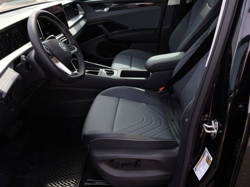 New 2026 Volkswagen Tiguan SE AWD/4WD image 39