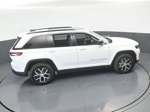 Used 2024 Jeep Grand Cherokee Limited image 58