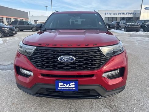 Used 2023 Ford Explorer ST-Line w/ Class IV Trailer Tow Package image 3