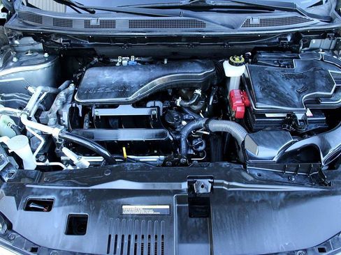 Used 2021 Nissan Rogue Sport S image 16