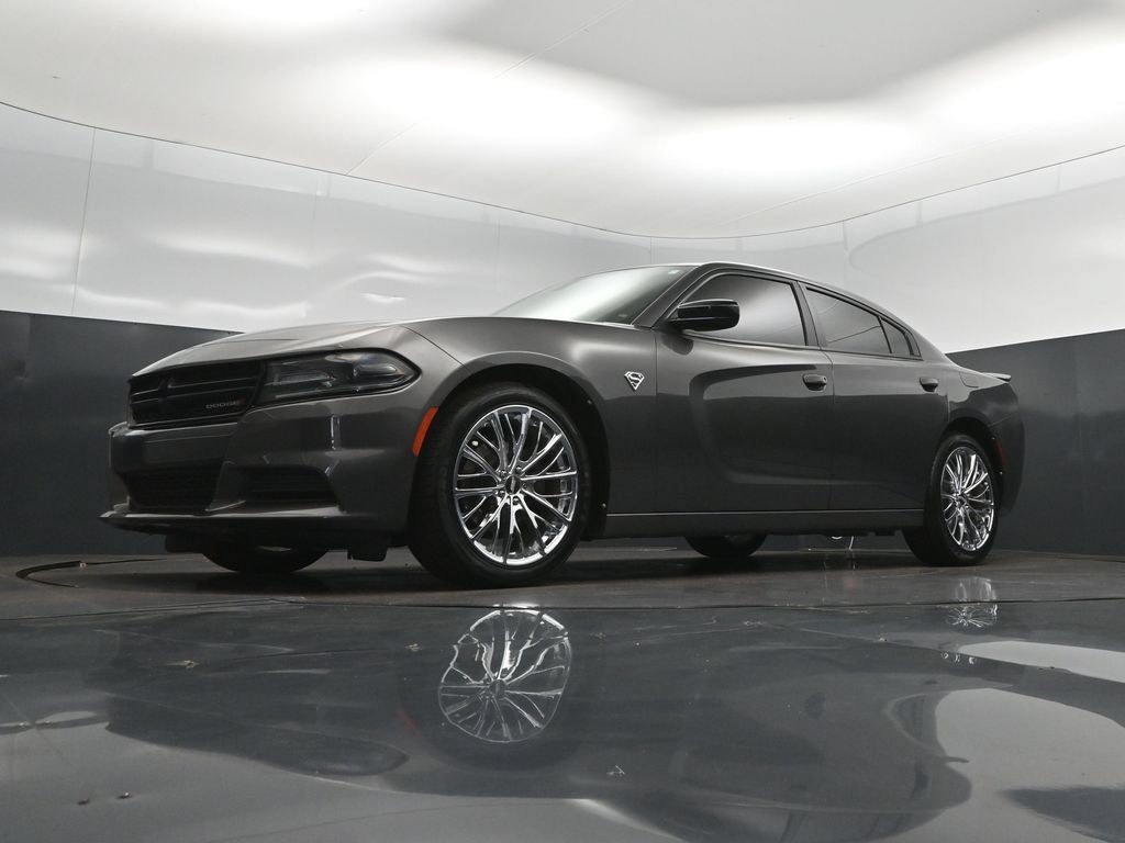 Used 2020 Dodge Charger SXT w/ Blacktop Package RWD image 38