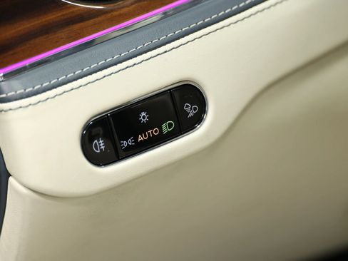 Used 2020 Bentley Flying Spur W12 w/ First Edition Specification AWD/4WD image 25