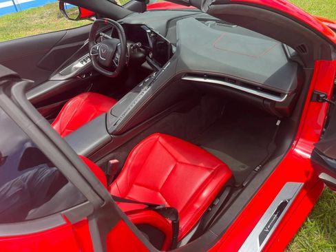 Used 2023 Chevrolet Corvette Stingray Convertible w/ Z51 Performance Package RWD image 27