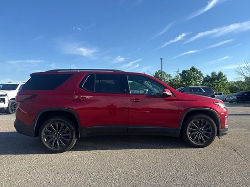 Used 2023 Chevrolet Traverse RS AWD/4WD image 11
