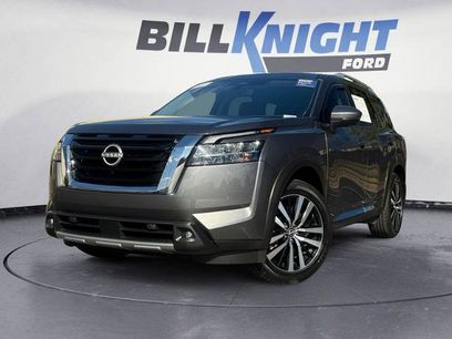 Used 2024 Nissan Pathfinder Platinum w/ Cargo Package