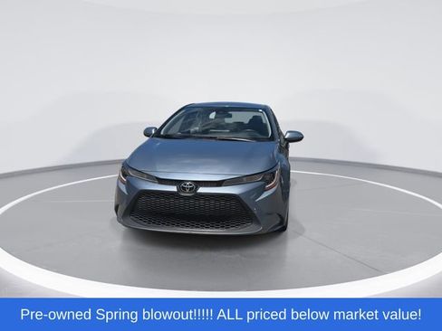 Used 2021 Toyota Corolla LE FWD image 3