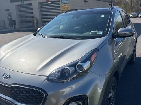 Used 2020 Kia Sportage EX w/ EX Technology Package AWD/4WD image 3