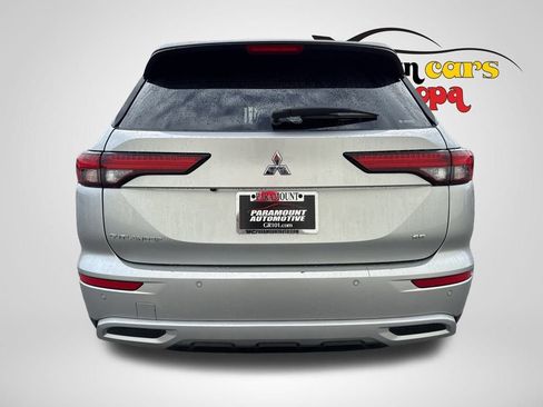 Used 2024 Mitsubishi Outlander SE Black Edition image 6