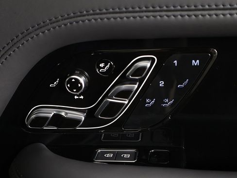 Used 2021 Land Rover Range Rover SV Autobiography Dynamic image 46